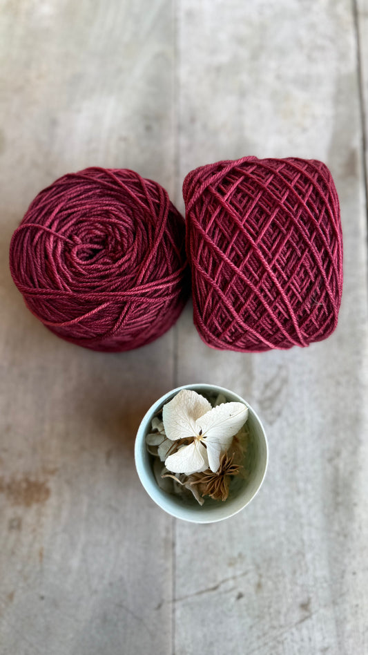 DAHLIA - Laine teinte à la main - Base au choix : Fingering Mérinos avec ou sans nylon / DK Mérinos / Kid Mohair et Soie