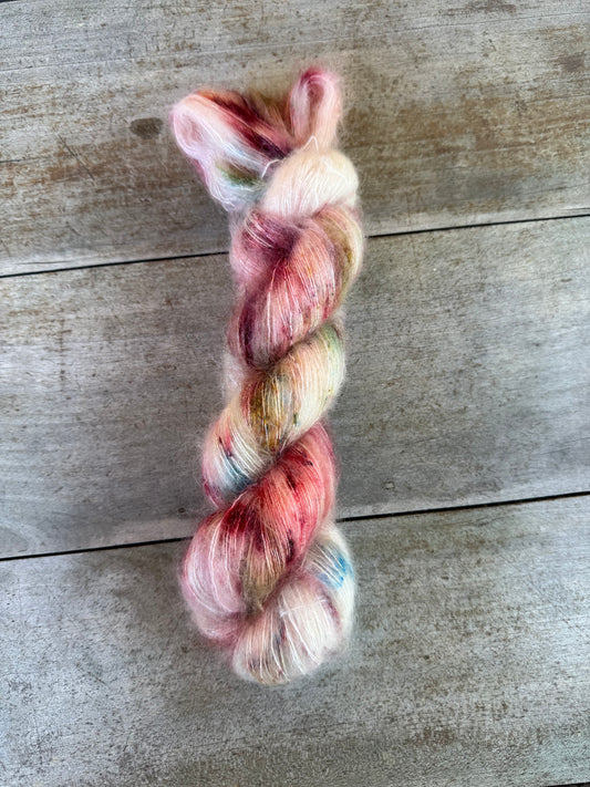 ZORA - Laine teinte à la main - Base au choix : Fingering Mérinos avec ou sans nylon / DK Mérinos / Kid Mohair et Soie