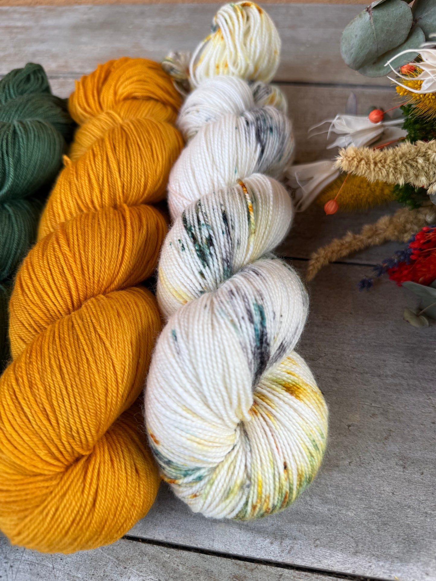 CITRON MENTHE - Laine teinte à la main - Base au choix : Fingering Mérinos avec ou sans nylon / DK Mérinos / Kid Mohair et Soie