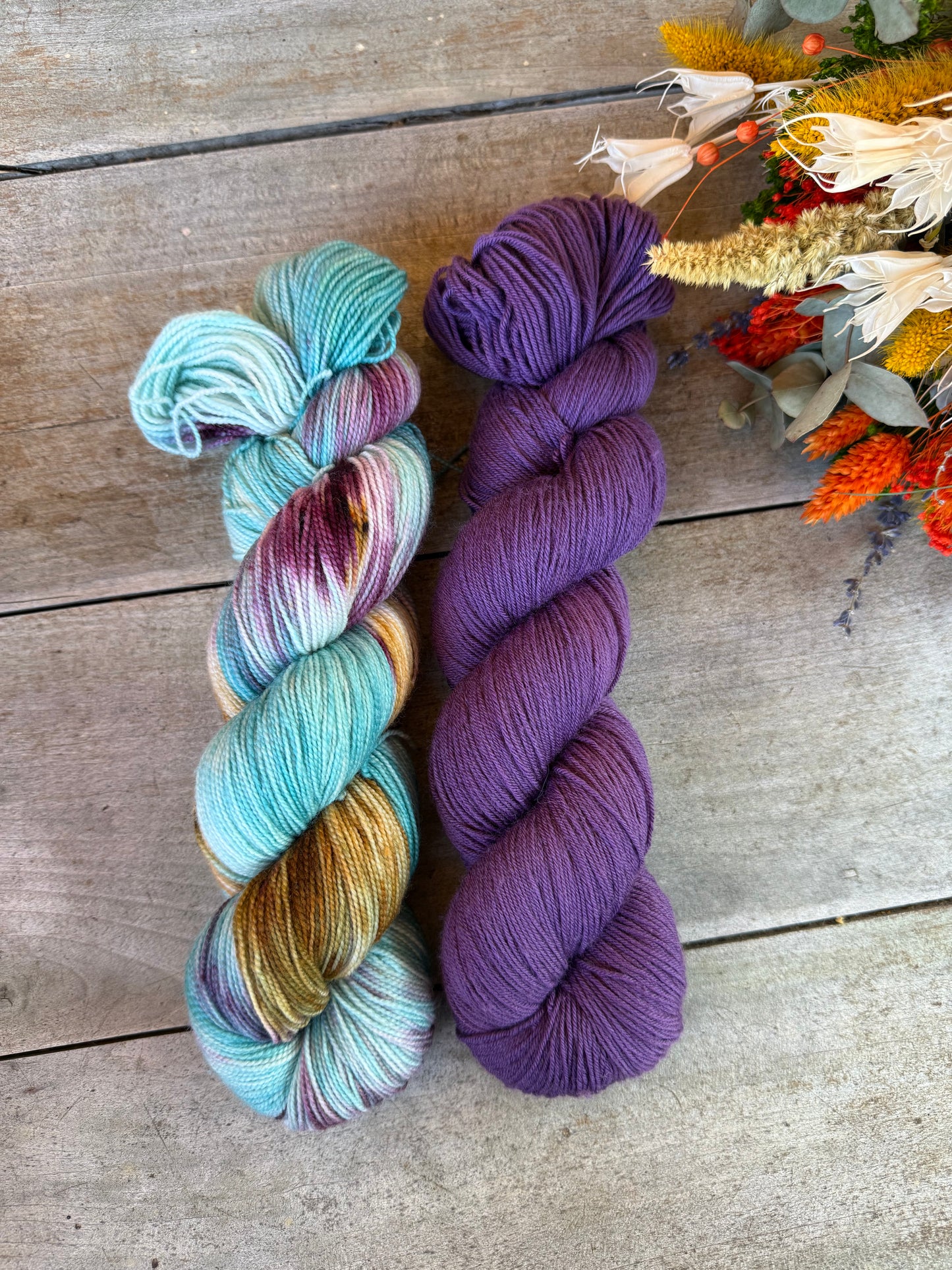 VIOLETTE - Laine teinte à la main - Base au choix : Fingering Mérinos avec ou sans nylon / DK Mérinos / Kid Mohair et Soie