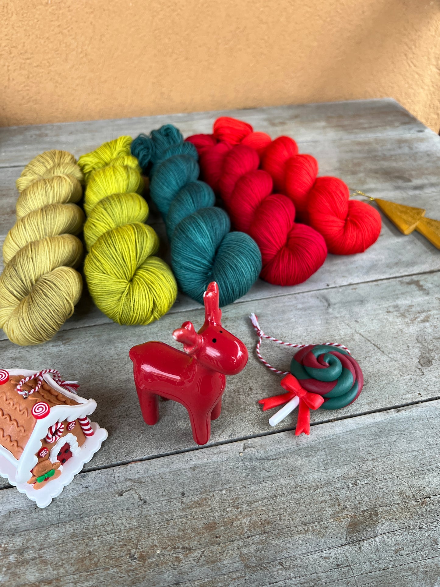 FÔRET - Laine teinte à la main - Base au choix : Fingering Mérinos avec ou sans nylon / DK Mérinos / Kid Mohair et Soie (Copie)