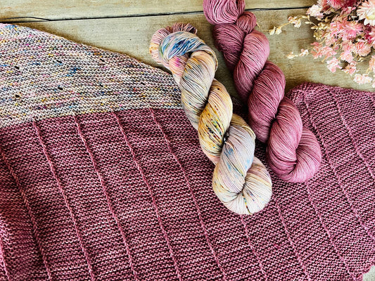 Design du Châle Strawberry - Patron modèle de Tricot