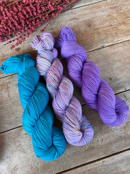 TURQUOISE - Laine teinte à la main - Base au choix : Fingering Mérinos avec ou sans nylon / DK Mérinos / Kid Mohair et Soie