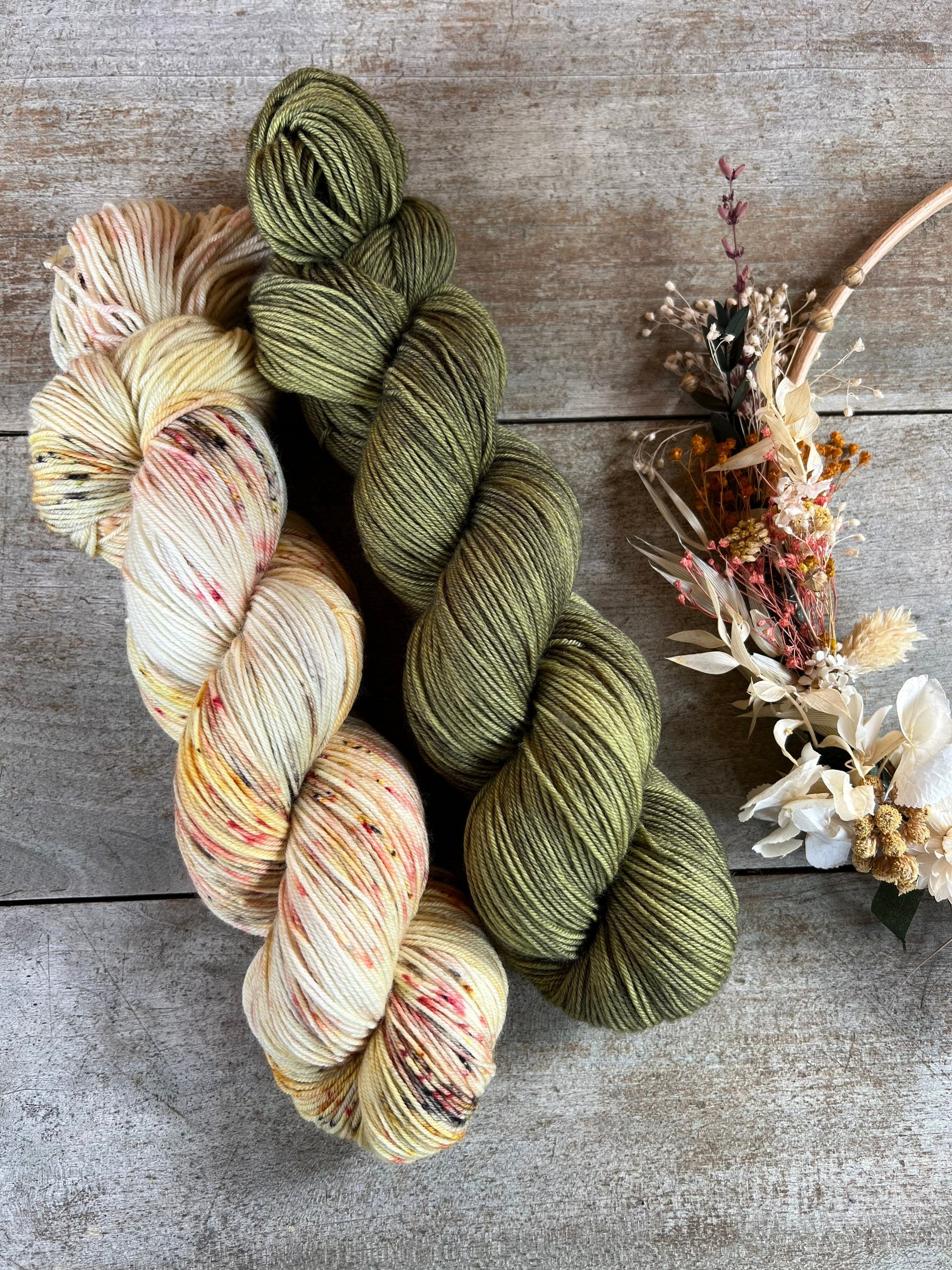 Laine teinte à la main coloris Mousse Fingering Mérinos ou Mérinos nylon ou DK Mérinos ou Lace Mohair et soie