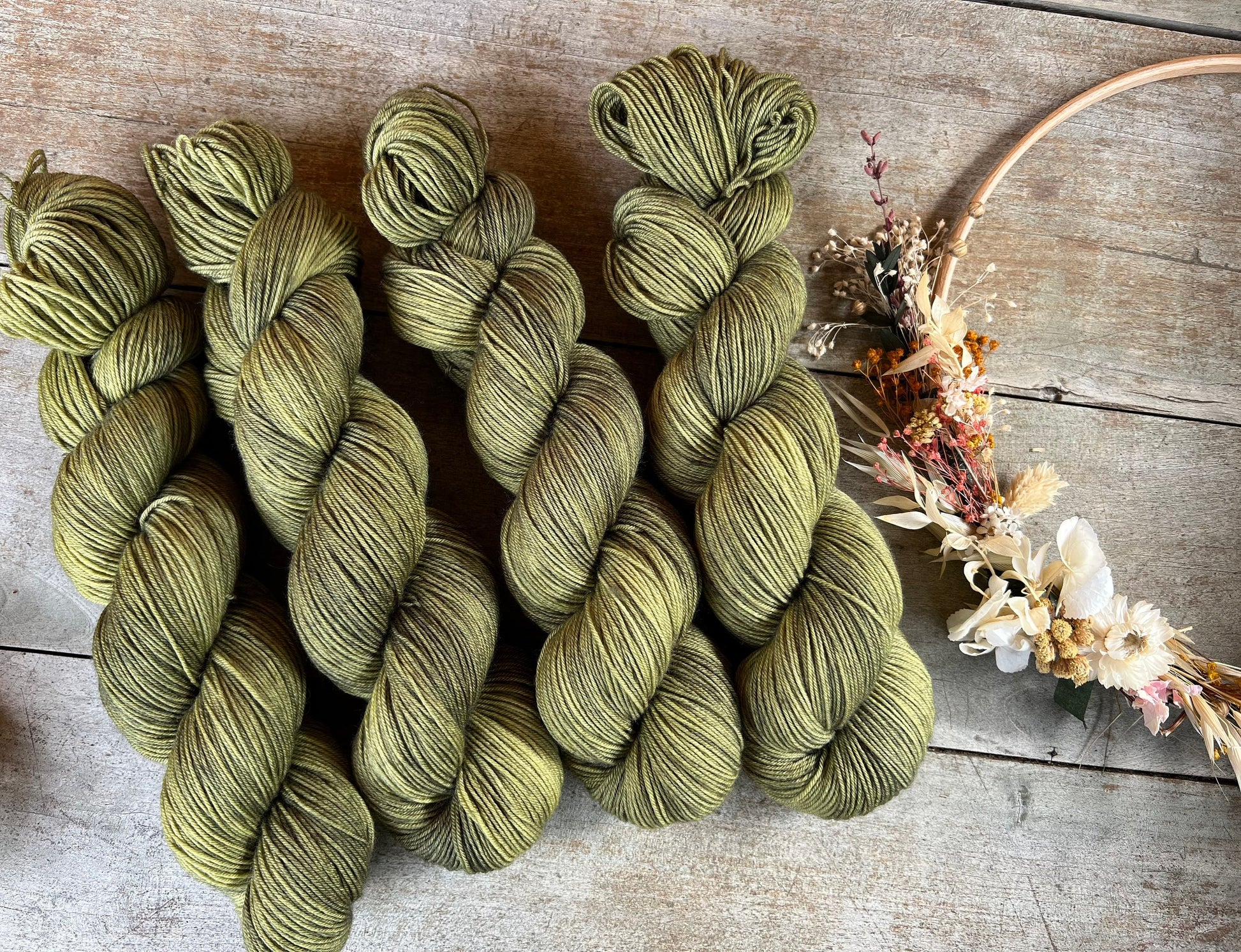 Laine teinte à la main coloris Mousse Fingering Mérinos ou Mérinos nylon ou DK Mérinos ou Lace Mohair et soie