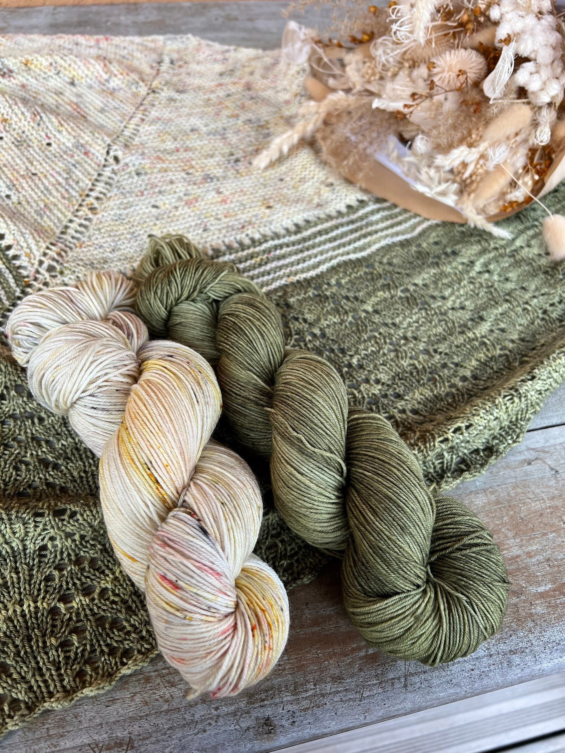 Laine teinte à la main coloris Mousse Fingering Mérinos ou Mérinos nylon ou DK Mérinos ou Lace Mohair et soie