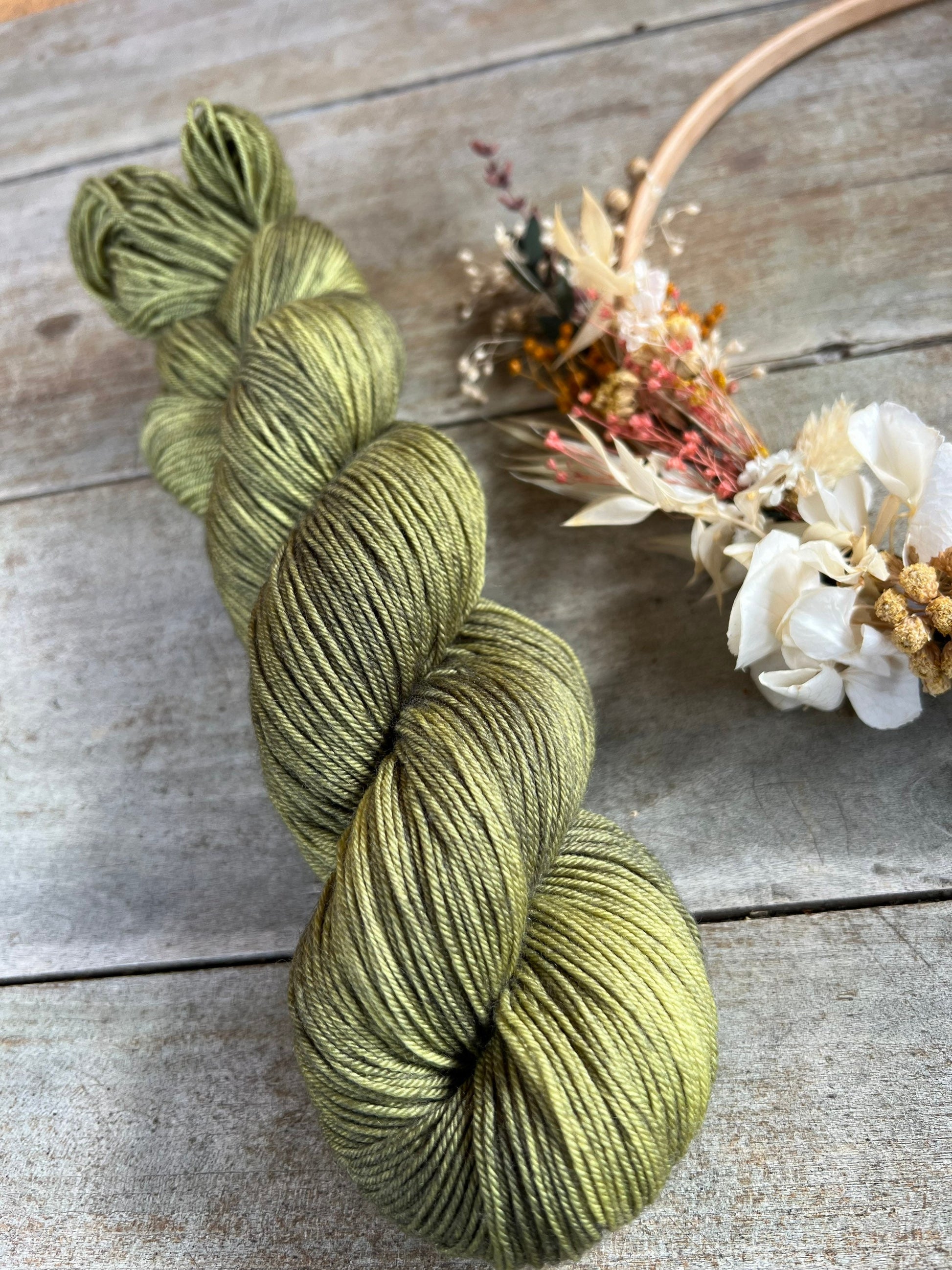 Laine teinte à la main coloris Mousse Fingering Mérinos ou Mérinos nylon ou DK Mérinos ou Lace Mohair et soie