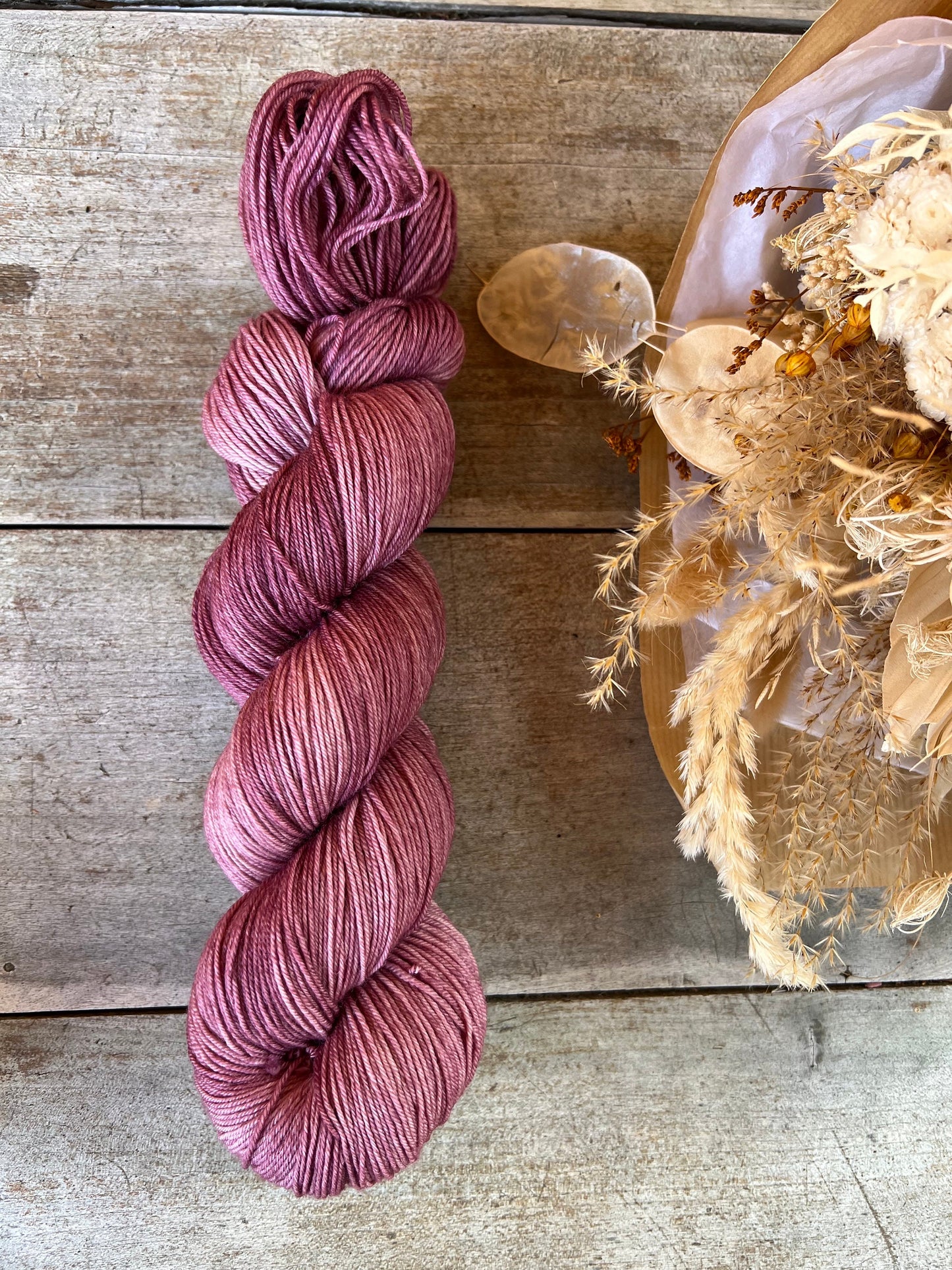 Laine teinte à la main coloris Violine Fingering Mérinos ou Mérinos nylon ou DK Mérinos ou Lace Mohair et soie