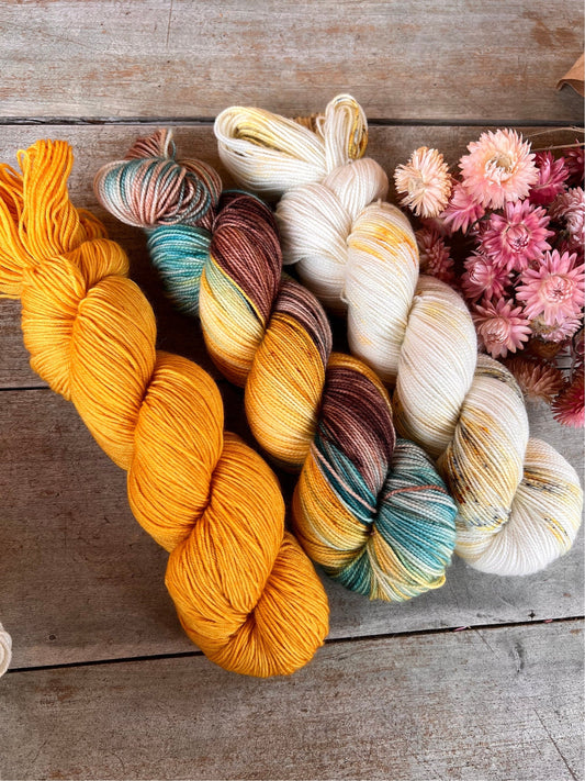 Laine teinte à la main coloris Citronnade Fingering Mérinos ou Mérinos nylon ou DK Mérinos ou Lace Mohair et soie