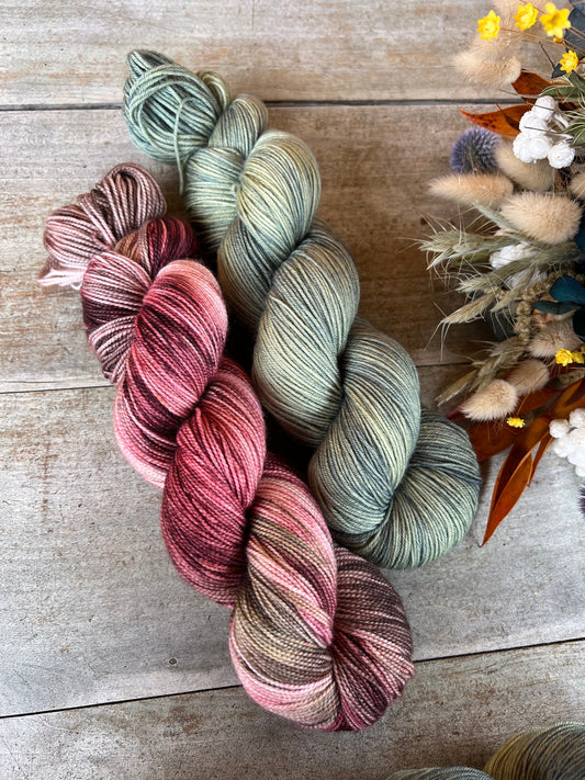 Laine teinte à la main Émeraude Fingering Mérinos ou Mérinos nylon ou DK Mérinos ou Lace Mohair et soie