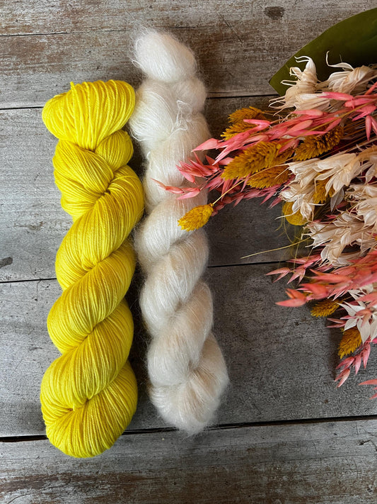 Laine teinte à la main coloris Solaire Fingering Mérinos ou mérinos nylon ou DK Mérinos ou Lace mohair et soie