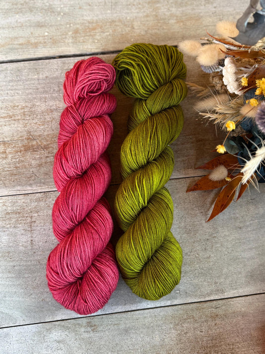 Laine teinte à la main Pimprenelle Fingering Mérinos ou Mérinos nylon ou DK Mérinos ou Lace Mohair et soie